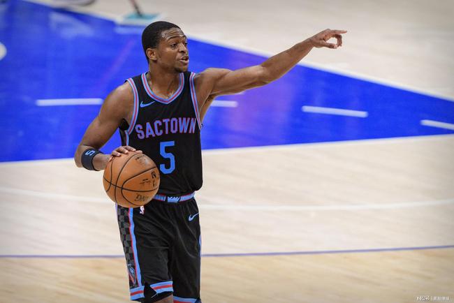 轴线与后防 轴线与后防