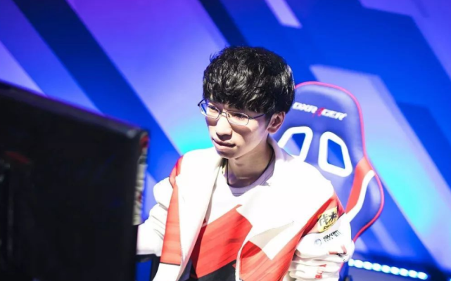 而进入一个 而进入一个