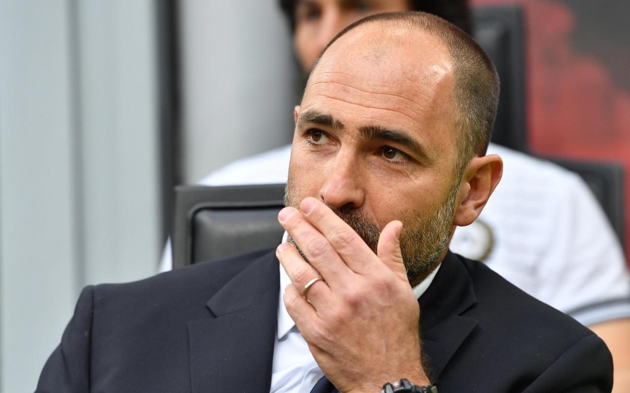 先拔头筹 先拔头筹