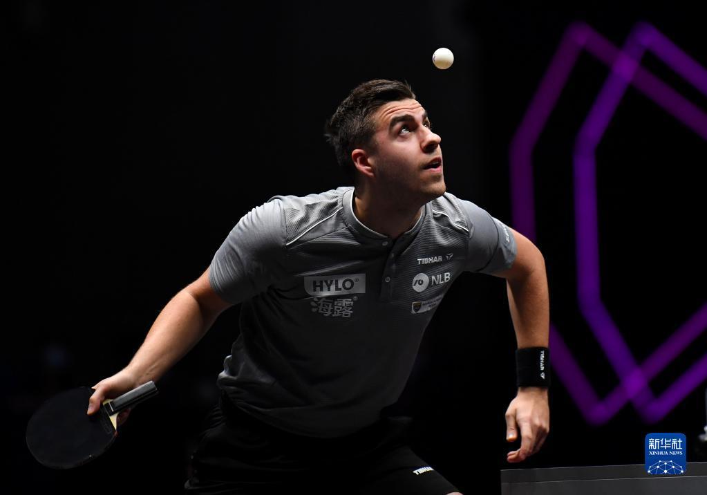 对具有强大 对具有强大