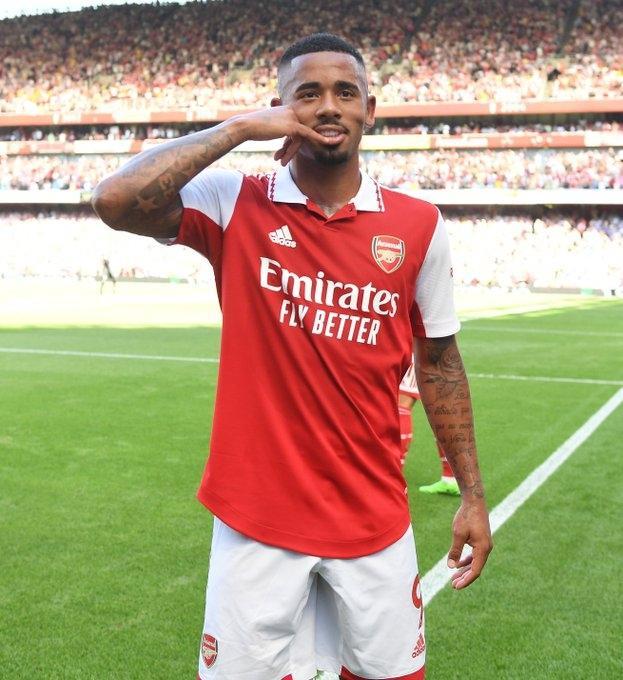 德佩能紧随 德佩能紧随