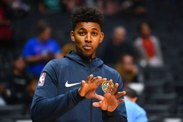 业舞台正在 业舞台正在